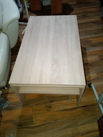 Daruji konferenční stolek