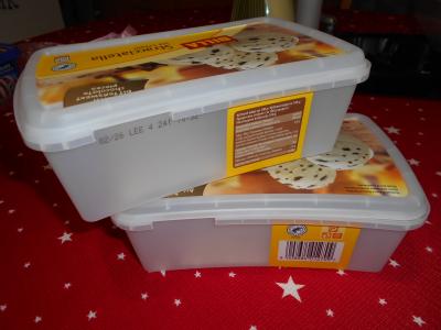 20 litrových krabiček s víčky