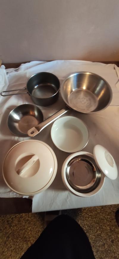 Nádobí . Termo misky