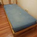 Dřevěná postel 90x200, případně s matrací