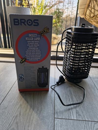 Lampa proti hmyzu