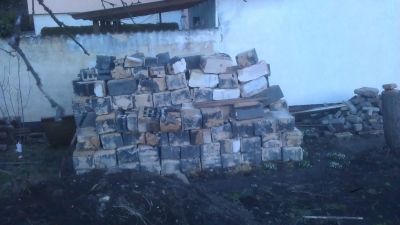 tvárnice škvárobetonové cca 200ks za odvoz