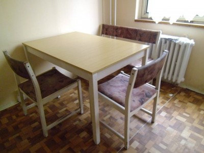 Kuchyňský stůl + židle