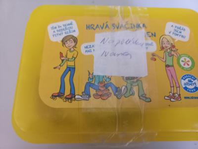 Hovězí maso a morkove kosti na polévku