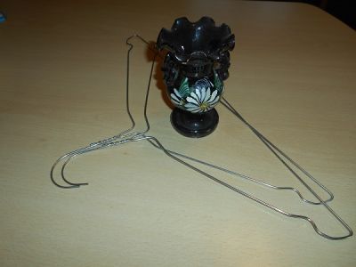 Vázička * drátěná 2 ramínka