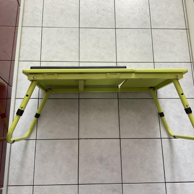 Stolek pracovní na postel, sedačku