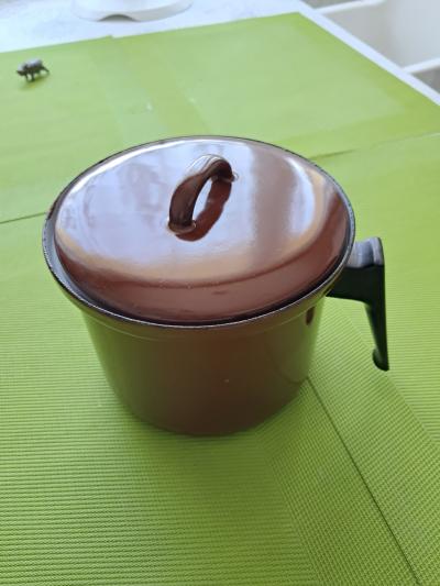 Kastrol mlékovar s pokličkou