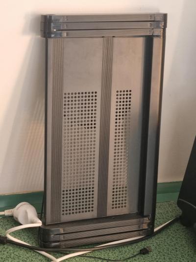 Daruji polohovatelny stolek pod PC