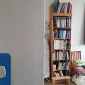 Dřevěná knihovna - regál