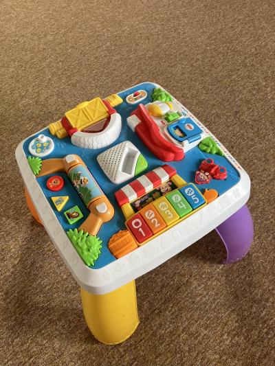 Tichy fischer price detsky stolek