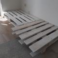 Postel z palet