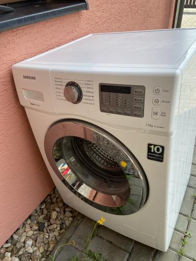 Pračka Samsung WF702B4BKWQ