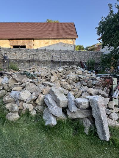 Velké kameny ZDARMA za odvoz