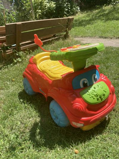 Dětské auto - odrážedlo/vozítko
