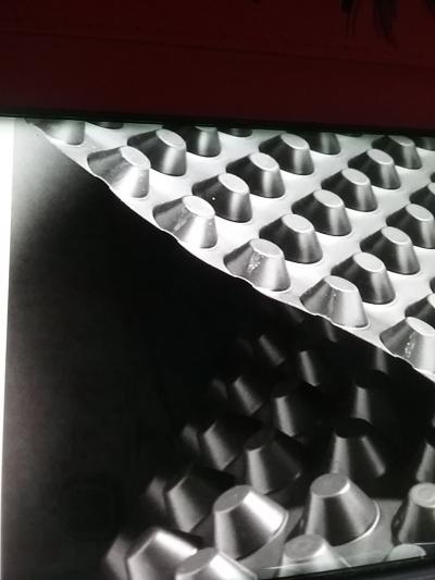 POPTÁVÁM       Nopová fólie zbytky