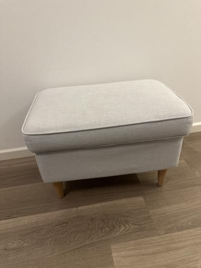 Podnožka Ikea světle šedá