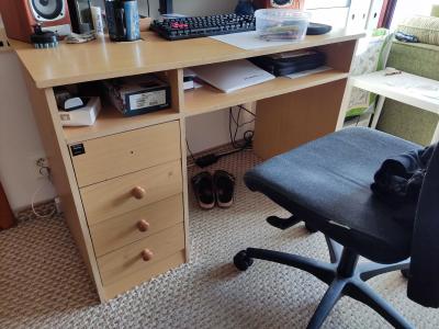 Psací PC stůl