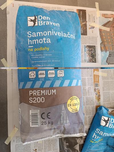 Samonivelační hmota na podlahy