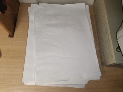 Papír a3 (na prvních pár natekla voda z kytky)