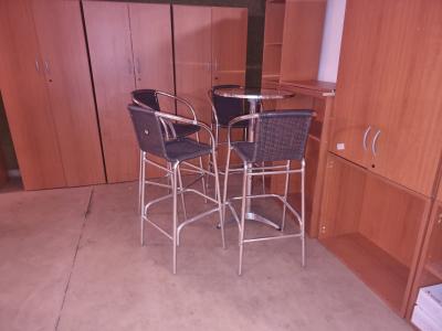 Barové židle a stoleček