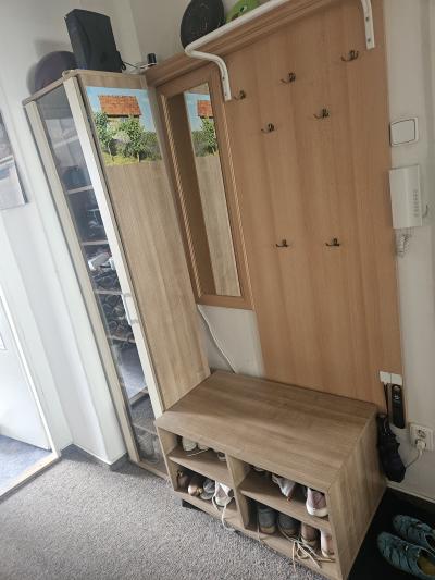 Botník, 2x komoda, předsíňová stěna