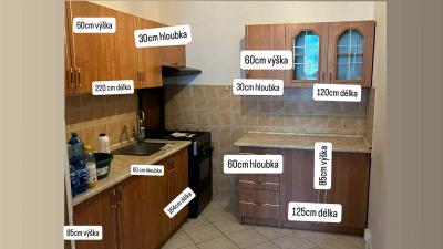 Starší nábytek a kuchyňská linka – za odvoz, zdarma