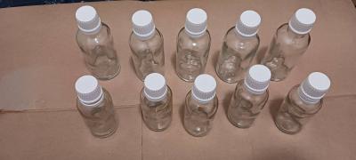 skleněné lahvičky 5 x 20 ml a 5 x 40 ml
