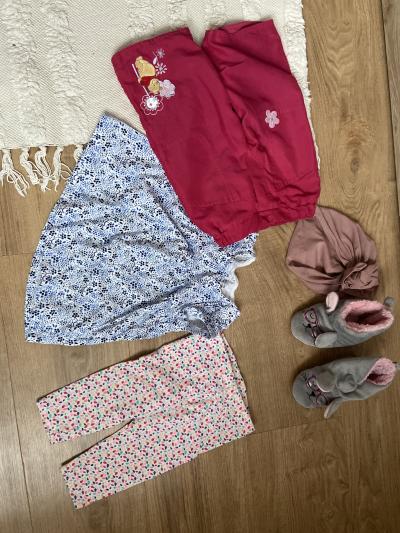 Pár kousků dívčího oblečení 3-6mes