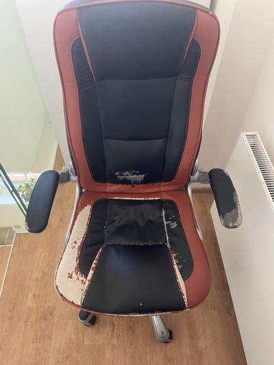 Kancelářské křeslo