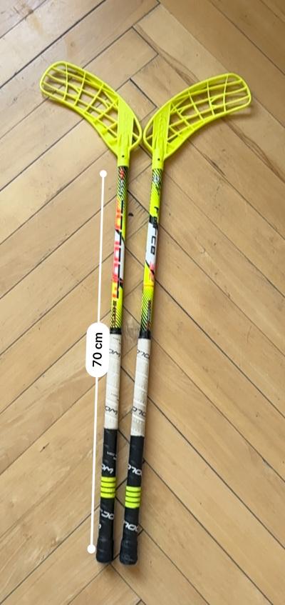 2 Florbalky - jedna pro praváka a druhá pro leváka