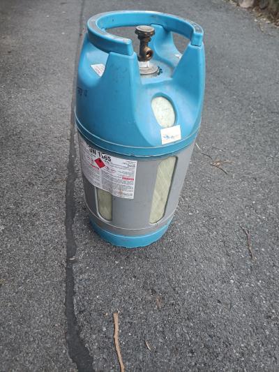 kompozitová tlaková lahev (propadla zkouska)