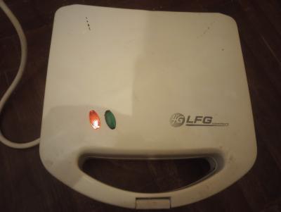 Toustovač, starší