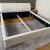 Calouneny ram postele 180x200 cm