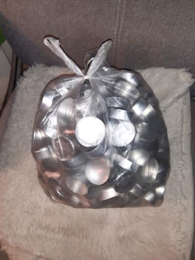 Obaly od čajových svíček