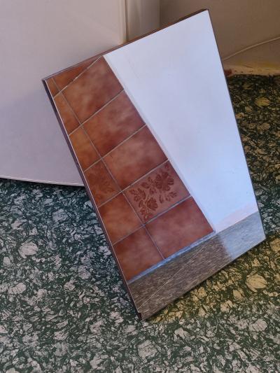 Zrcadlo cca 40 ×60 cm