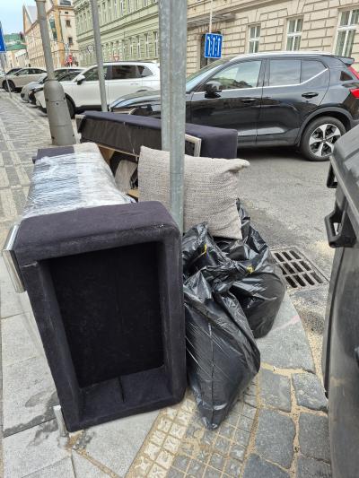 Sedačka+polštáře