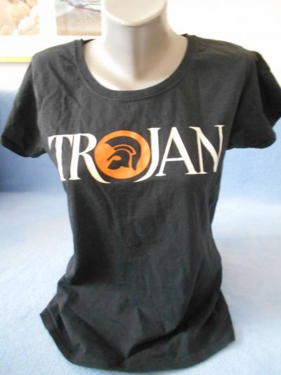 Černé tričko s nápisem Trojan.