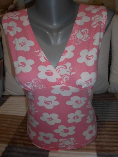 Top s květy zn. JMD vel. psaná L/XL.