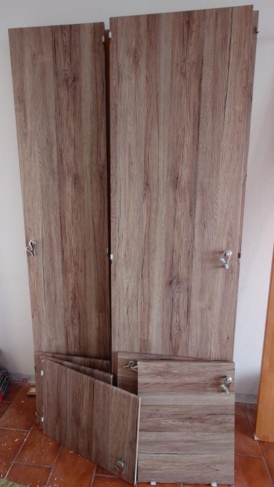 Dvířka od skříně