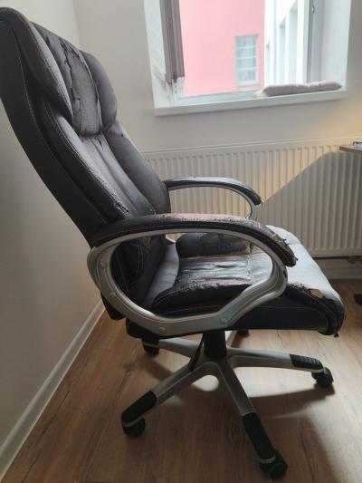 Daruji kancelářskou židli