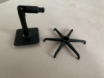 Nalepovací držák na kuchyňské náčiní