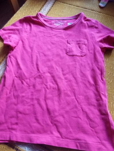 červ tričko s kapsičkou 122-128 pěkné