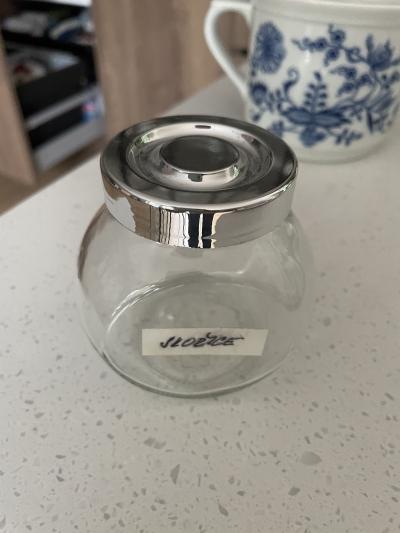 Dvanact korenek IKEA