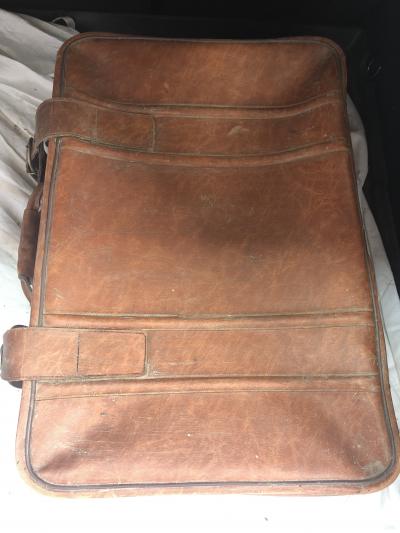 Retro používaný kufr