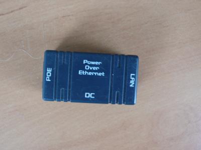 POE krabička...