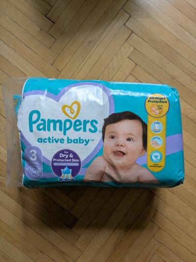 Pleny Pampers 3