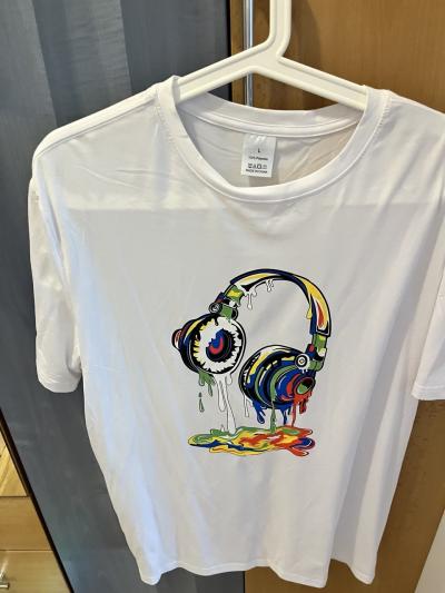 Daruji za odvoz tričko nové. Vel: L.