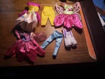 oblečky na panenky, střední velikost