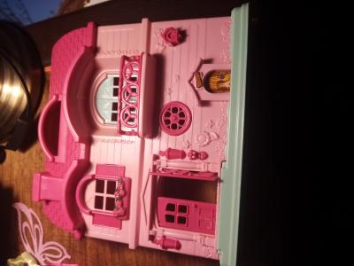 domeček pro panenky