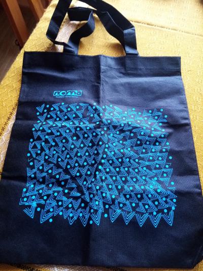 tmavá taška s obrázkem nová